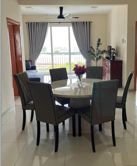 Homestay Ttdi Adina 710 Shah Alam,Sek 13,Msu,3Bedroooms Bagian luar foto